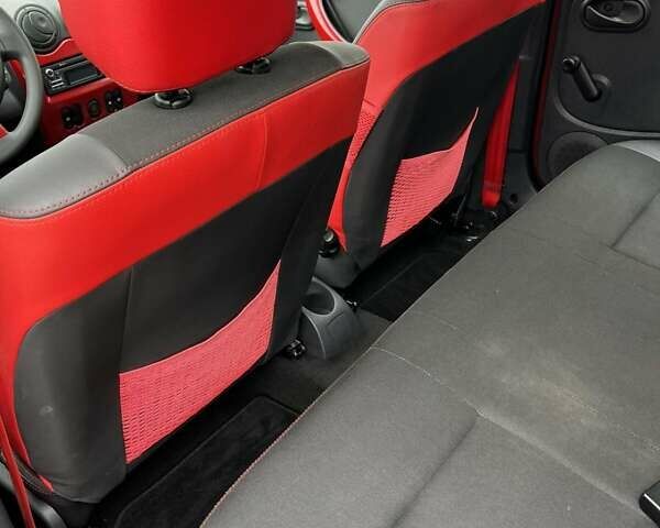 Красный Дачия Sandero StepWay, объемом двигателя 1.6 л и пробегом 117 тыс. км за 6900 $, фото 24 на Automoto.ua