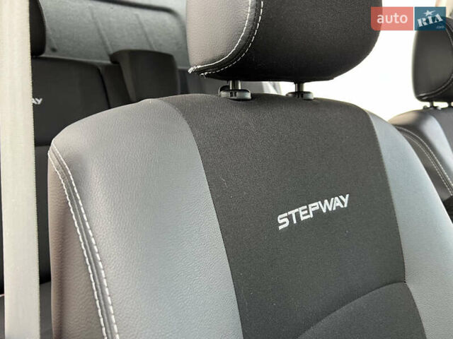 Красный Дачия Sandero StepWay, объемом двигателя 1.6 л и пробегом 139 тыс. км за 7350 $, фото 86 на Automoto.ua