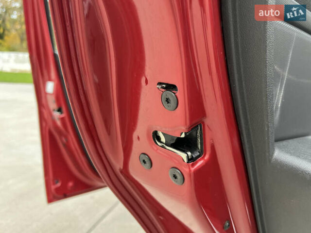 Красный Дачия Sandero StepWay, объемом двигателя 1.6 л и пробегом 139 тыс. км за 7350 $, фото 124 на Automoto.ua