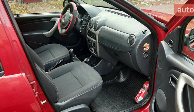 Червоний Дачія Sandero StepWay, об'ємом двигуна 1.6 л та пробігом 183 тис. км за 6850 $, фото 34 на Automoto.ua