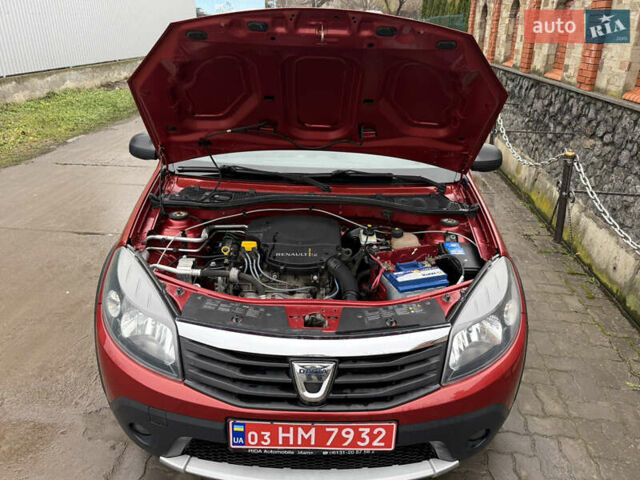 Красный Дачия Sandero StepWay, объемом двигателя 1.6 л и пробегом 163 тыс. км за 6950 $, фото 105 на Automoto.ua