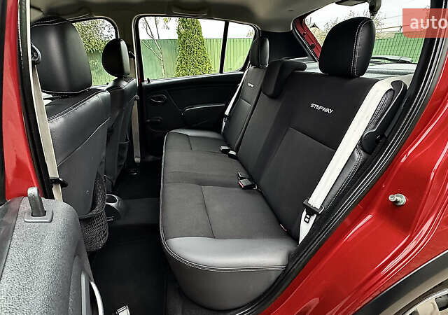 Красный Дачия Sandero StepWay, объемом двигателя 1.6 л и пробегом 115 тыс. км за 7599 $, фото 39 на Automoto.ua