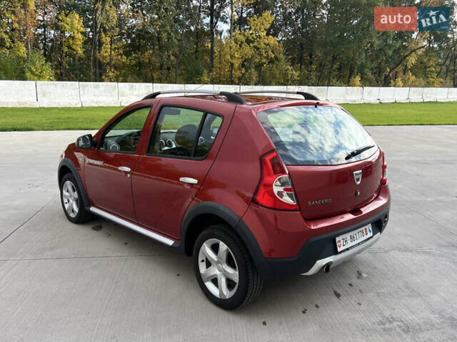Красный Дачия Sandero StepWay, объемом двигателя 1.6 л и пробегом 139 тыс. км за 7350 $, фото 8 на Automoto.ua