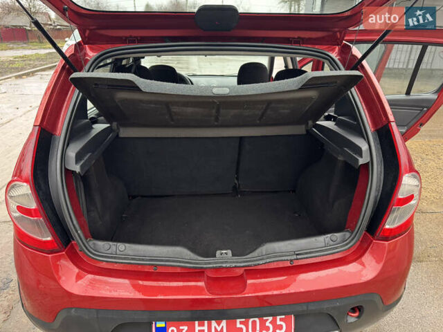 Красный Дачия Sandero StepWay, объемом двигателя 1.6 л и пробегом 185 тыс. км за 7350 $, фото 16 на Automoto.ua