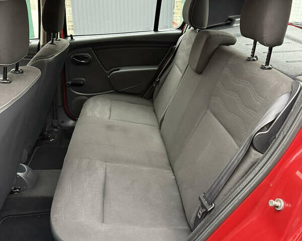 Красный Дачия Sandero StepWay, объемом двигателя 1.6 л и пробегом 163 тыс. км за 6950 $, фото 51 на Automoto.ua