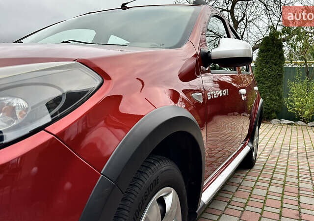 Красный Дачия Sandero StepWay, объемом двигателя 1.6 л и пробегом 115 тыс. км за 7599 $, фото 5 на Automoto.ua