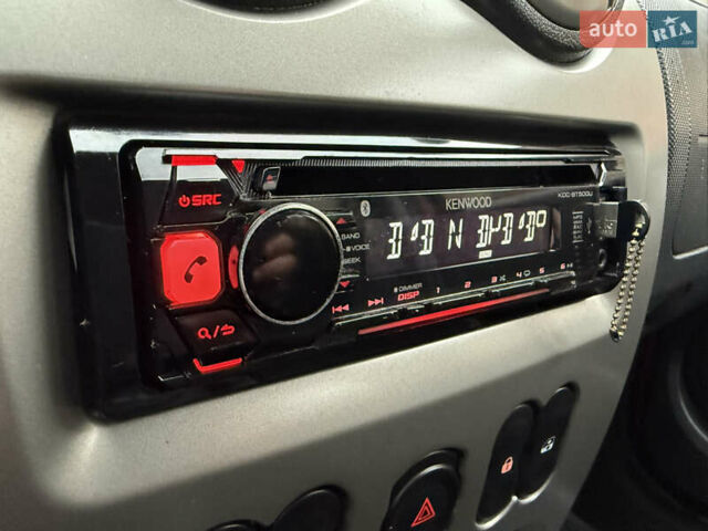 Красный Дачия Sandero StepWay, объемом двигателя 1.6 л и пробегом 163 тыс. км за 6950 $, фото 99 на Automoto.ua