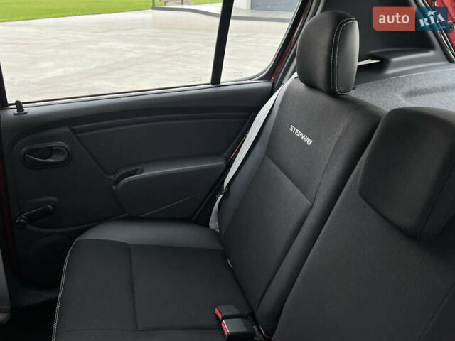 Красный Дачия Sandero StepWay, объемом двигателя 1.6 л и пробегом 139 тыс. км за 7350 $, фото 158 на Automoto.ua