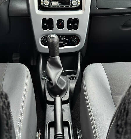 Красный Дачия Sandero StepWay, объемом двигателя 1.6 л и пробегом 115 тыс. км за 7599 $, фото 50 на Automoto.ua