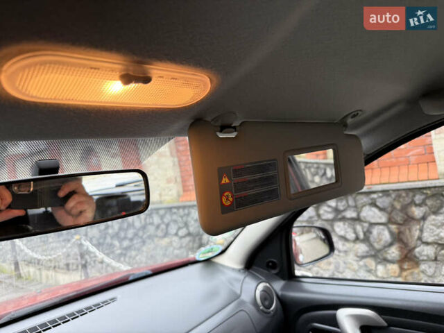 Красный Дачия Sandero StepWay, объемом двигателя 1.6 л и пробегом 163 тыс. км за 6950 $, фото 102 на Automoto.ua