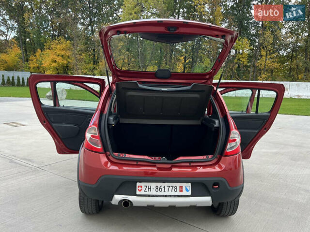 Красный Дачия Sandero StepWay, объемом двигателя 1.6 л и пробегом 139 тыс. км за 7350 $, фото 84 на Automoto.ua