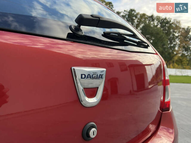 Красный Дачия Sandero StepWay, объемом двигателя 1.6 л и пробегом 139 тыс. км за 7350 $, фото 52 на Automoto.ua