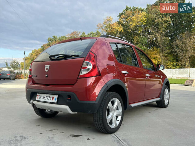 Красный Дачия Sandero StepWay, объемом двигателя 1.6 л и пробегом 139 тыс. км за 7350 $, фото 4 на Automoto.ua
