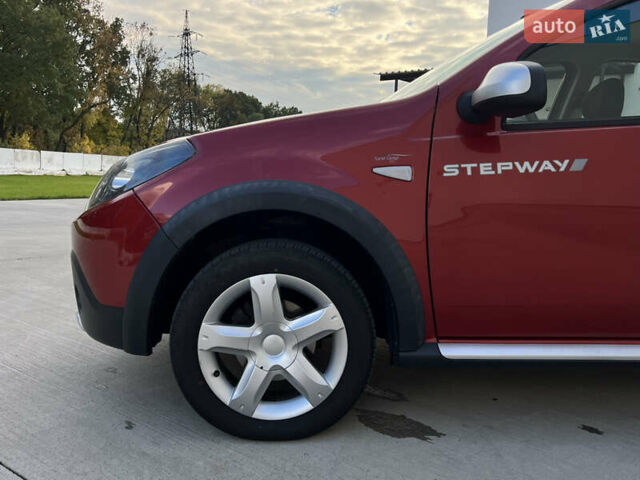 Красный Дачия Sandero StepWay, объемом двигателя 1.6 л и пробегом 139 тыс. км за 7350 $, фото 54 на Automoto.ua