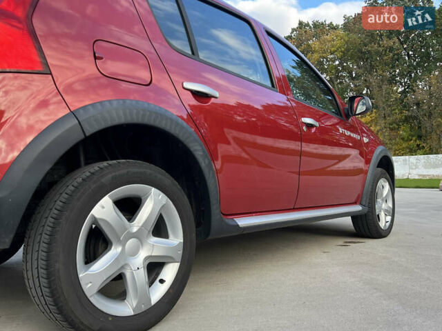 Красный Дачия Sandero StepWay, объемом двигателя 1.6 л и пробегом 139 тыс. км за 7350 $, фото 46 на Automoto.ua