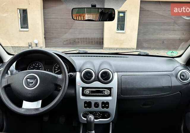 Красный Дачия Sandero StepWay, объемом двигателя 1.6 л и пробегом 115 тыс. км за 7599 $, фото 47 на Automoto.ua