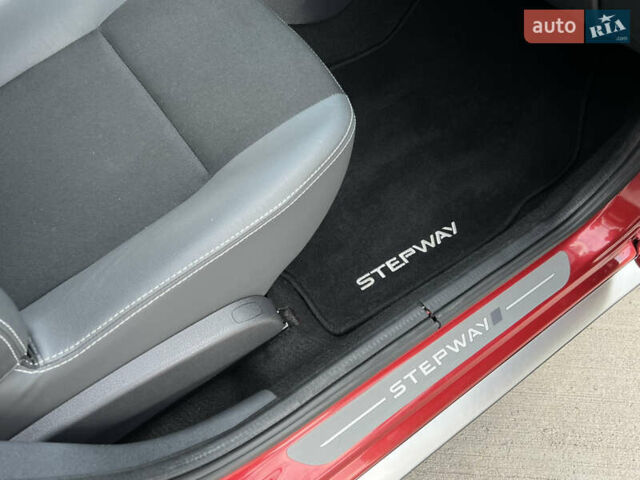 Красный Дачия Sandero StepWay, объемом двигателя 1.6 л и пробегом 139 тыс. км за 7350 $, фото 87 на Automoto.ua