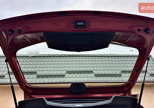 Красный Дачия Sandero StepWay, объемом двигателя 1.6 л и пробегом 115 тыс. км за 7599 $, фото 18 на Automoto.ua