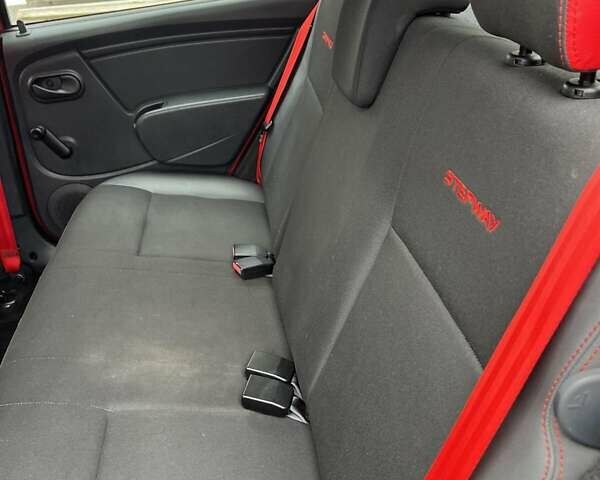 Красный Дачия Sandero StepWay, объемом двигателя 1.6 л и пробегом 117 тыс. км за 6900 $, фото 25 на Automoto.ua