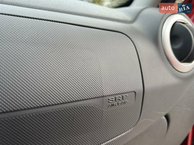 Красный Дачия Sandero StepWay, объемом двигателя 1.6 л и пробегом 139 тыс. км за 7350 $, фото 75 на Automoto.ua