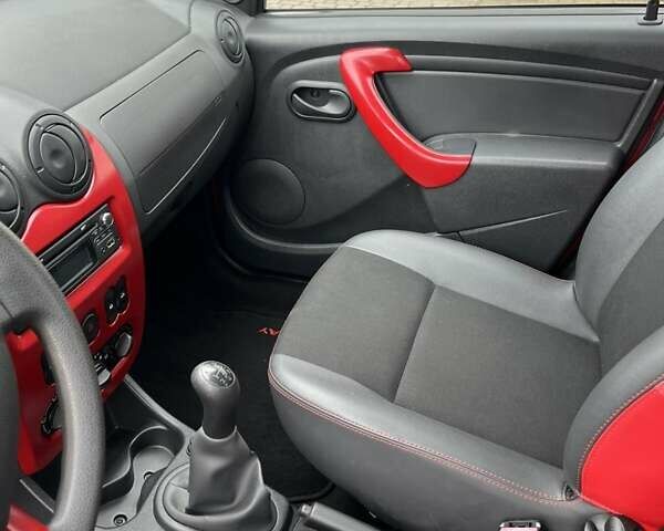 Красный Дачия Sandero StepWay, объемом двигателя 1.6 л и пробегом 117 тыс. км за 6900 $, фото 26 на Automoto.ua