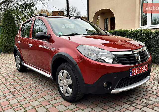 Красный Дачия Sandero StepWay, объемом двигателя 1.6 л и пробегом 115 тыс. км за 7599 $, фото 7 на Automoto.ua