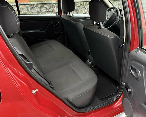 Красный Дачия Sandero StepWay, объемом двигателя 1.6 л и пробегом 163 тыс. км за 6950 $, фото 47 на Automoto.ua
