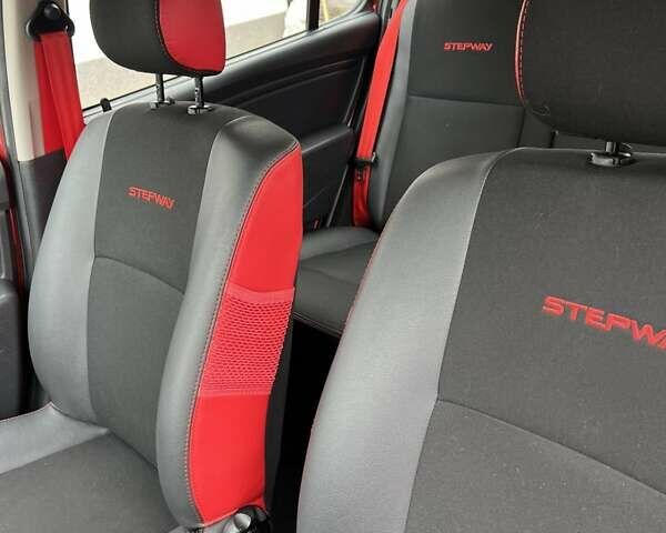 Красный Дачия Sandero StepWay, объемом двигателя 1.6 л и пробегом 117 тыс. км за 6900 $, фото 20 на Automoto.ua