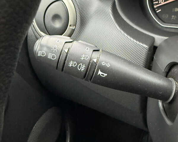 Красный Дачия Sandero StepWay, объемом двигателя 1.6 л и пробегом 163 тыс. км за 6950 $, фото 42 на Automoto.ua