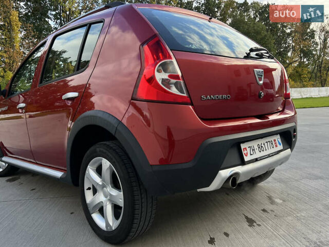 Красный Дачия Sandero StepWay, объемом двигателя 1.6 л и пробегом 139 тыс. км за 7350 $, фото 30 на Automoto.ua