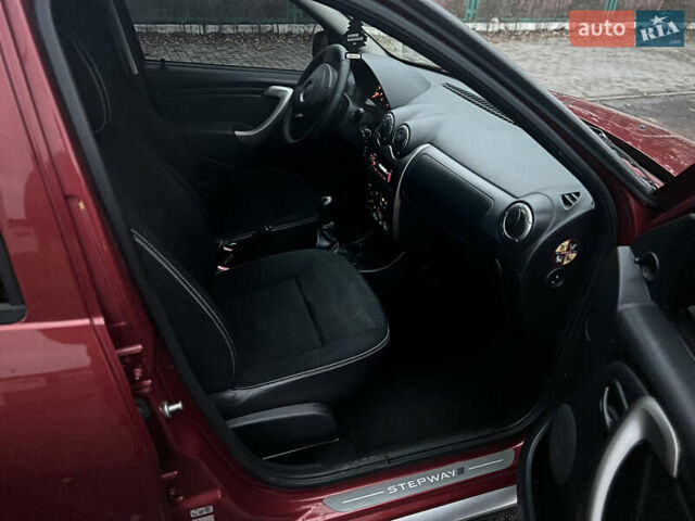 Червоний Дачія Sandero StepWay, об'ємом двигуна 1.6 л та пробігом 170 тис. км за 6799 $, фото 5 на Automoto.ua