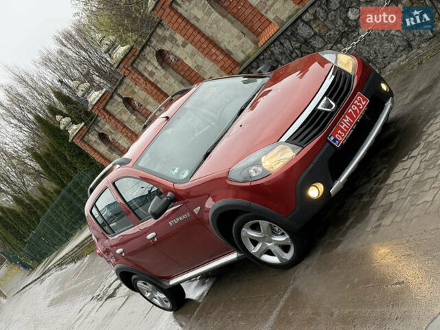 Красный Дачия Sandero StepWay, объемом двигателя 1.6 л и пробегом 163 тыс. км за 6950 $, фото 5 на Automoto.ua
