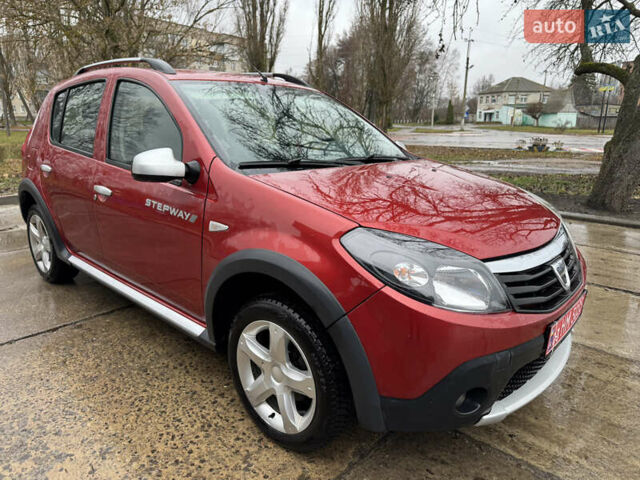 Красный Дачия Sandero StepWay, объемом двигателя 1.6 л и пробегом 185 тыс. км за 7350 $, фото 13 на Automoto.ua