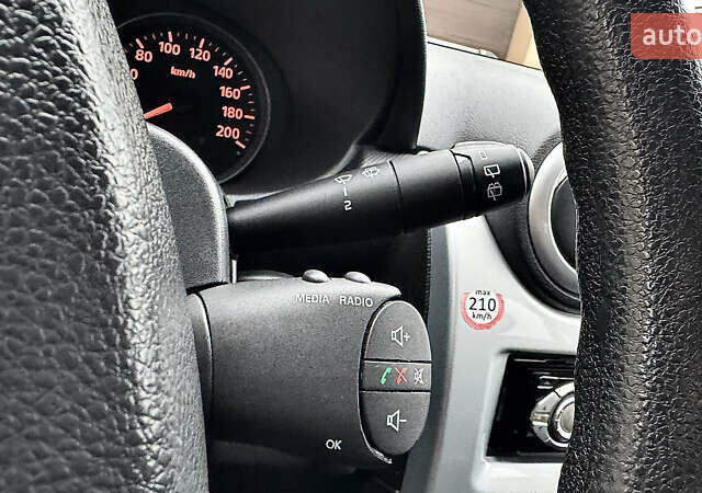 Красный Дачия Sandero StepWay, объемом двигателя 1.6 л и пробегом 115 тыс. км за 7599 $, фото 58 на Automoto.ua