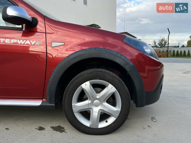Красный Дачия Sandero StepWay, объемом двигателя 1.6 л и пробегом 139 тыс. км за 7350 $, фото 42 на Automoto.ua
