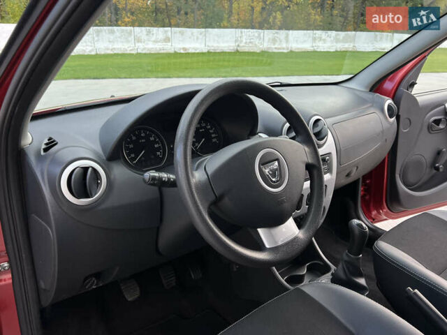 Красный Дачия Sandero StepWay, объемом двигателя 1.6 л и пробегом 139 тыс. км за 7350 $, фото 59 на Automoto.ua