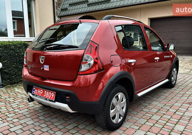 Красный Дачия Sandero StepWay, объемом двигателя 1.6 л и пробегом 115 тыс. км за 7599 $, фото 9 на Automoto.ua