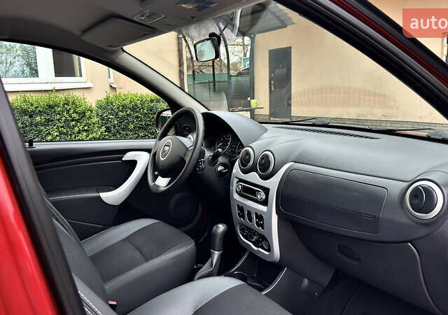 Красный Дачия Sandero StepWay, объемом двигателя 1.6 л и пробегом 115 тыс. км за 7599 $, фото 48 на Automoto.ua