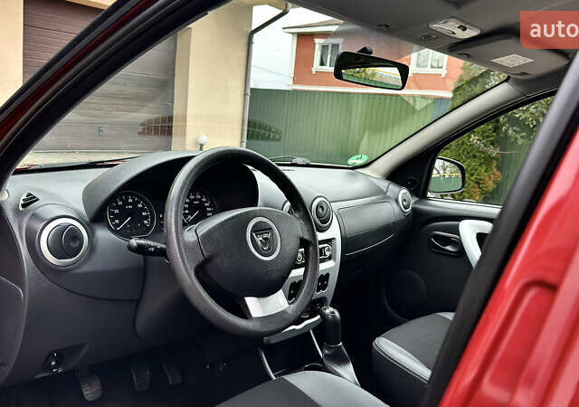 Красный Дачия Sandero StepWay, объемом двигателя 1.6 л и пробегом 115 тыс. км за 7599 $, фото 46 на Automoto.ua