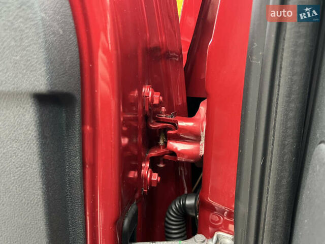 Красный Дачия Sandero StepWay, объемом двигателя 1.6 л и пробегом 139 тыс. км за 7350 $, фото 130 на Automoto.ua