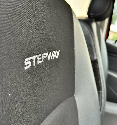Красный Дачия Sandero StepWay, объемом двигателя 1.6 л и пробегом 115 тыс. км за 7599 $, фото 77 на Automoto.ua