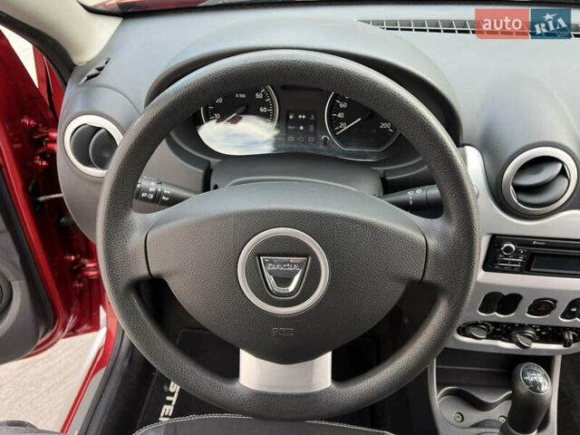 Красный Дачия Sandero StepWay, объемом двигателя 1.6 л и пробегом 139 тыс. км за 7350 $, фото 72 на Automoto.ua