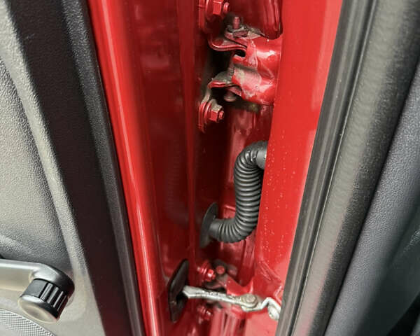 Красный Дачия Sandero StepWay, объемом двигателя 1.6 л и пробегом 163 тыс. км за 6950 $, фото 92 на Automoto.ua