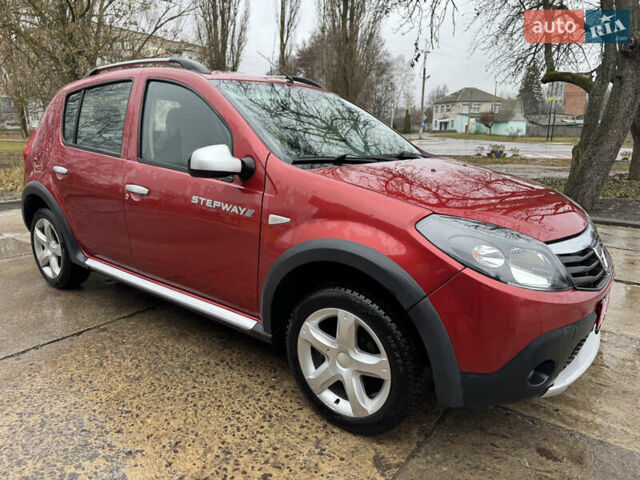 Красный Дачия Sandero StepWay, объемом двигателя 1.6 л и пробегом 185 тыс. км за 7350 $, фото 12 на Automoto.ua