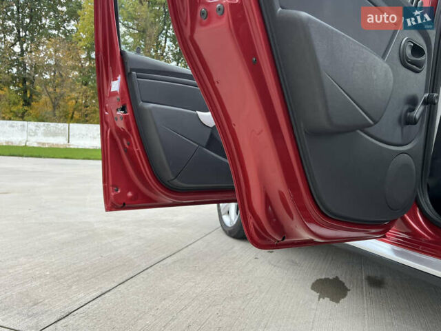 Красный Дачия Sandero StepWay, объемом двигателя 1.6 л и пробегом 139 тыс. км за 7350 $, фото 125 на Automoto.ua
