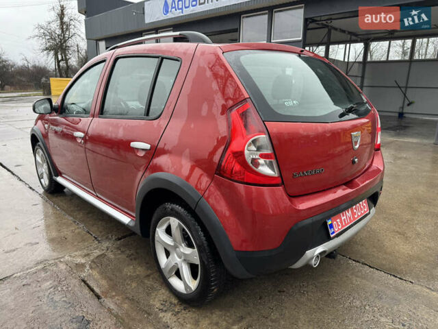 Красный Дачия Sandero StepWay, объемом двигателя 1.6 л и пробегом 185 тыс. км за 7350 $, фото 5 на Automoto.ua