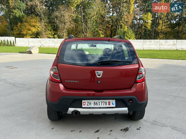 Красный Дачия Sandero StepWay, объемом двигателя 1.6 л и пробегом 139 тыс. км за 7350 $, фото 6 на Automoto.ua
