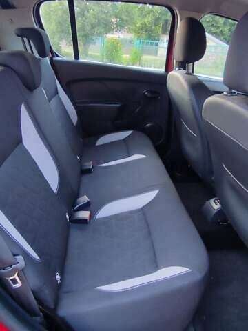 Красный Дачия Sandero StepWay, объемом двигателя 1.5 л и пробегом 216 тыс. км за 7350 $, фото 43 на Automoto.ua