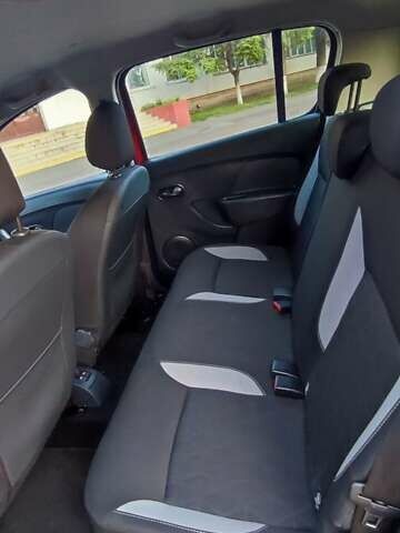 Красный Дачия Sandero StepWay, объемом двигателя 1.5 л и пробегом 216 тыс. км за 7350 $, фото 39 на Automoto.ua