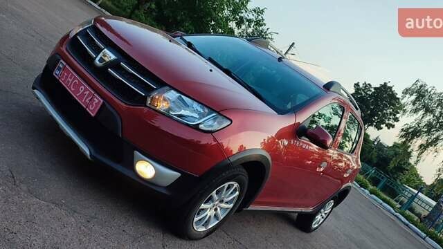 Красный Дачия Sandero StepWay, объемом двигателя 1.5 л и пробегом 216 тыс. км за 7350 $, фото 1 на Automoto.ua